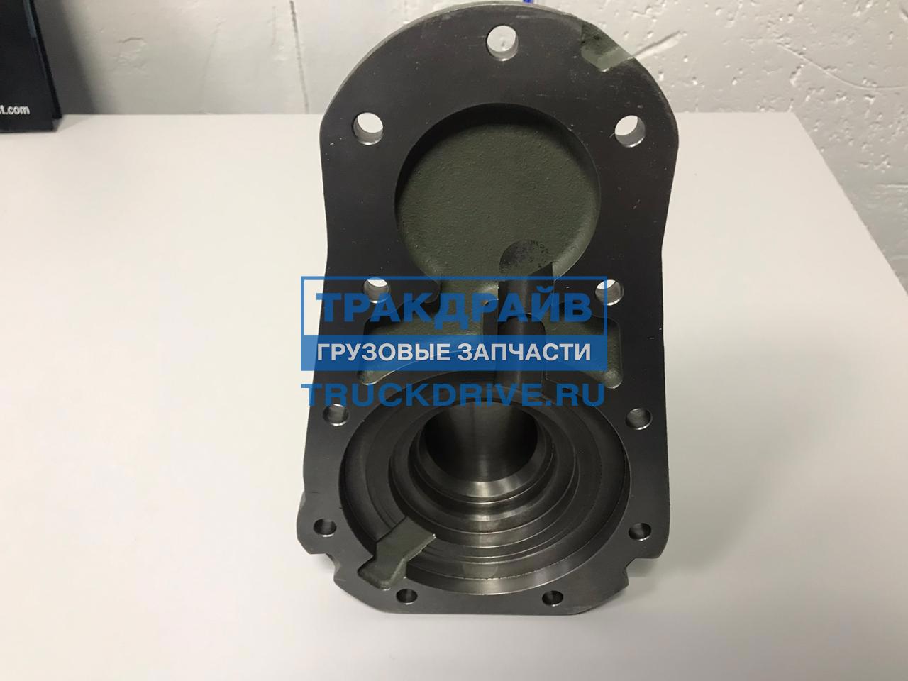 Фланец соединительный КПП Камаз 4308 ZF 6S700 ЛиАЗ-5256 ZF S6-85 ...