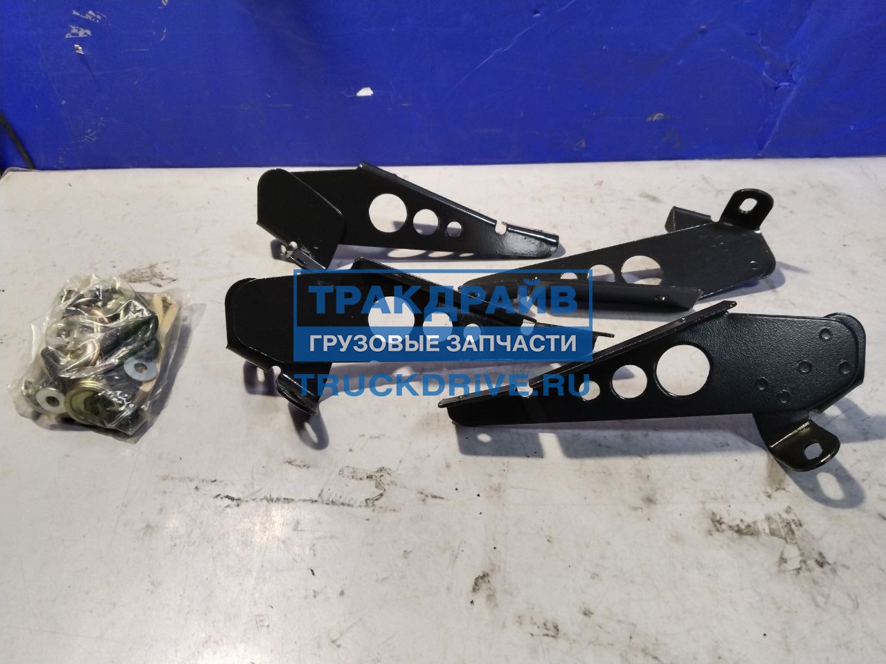 Кронштейны солнцезащитного козырька Volvo низкая кабина FH FM 12 ...