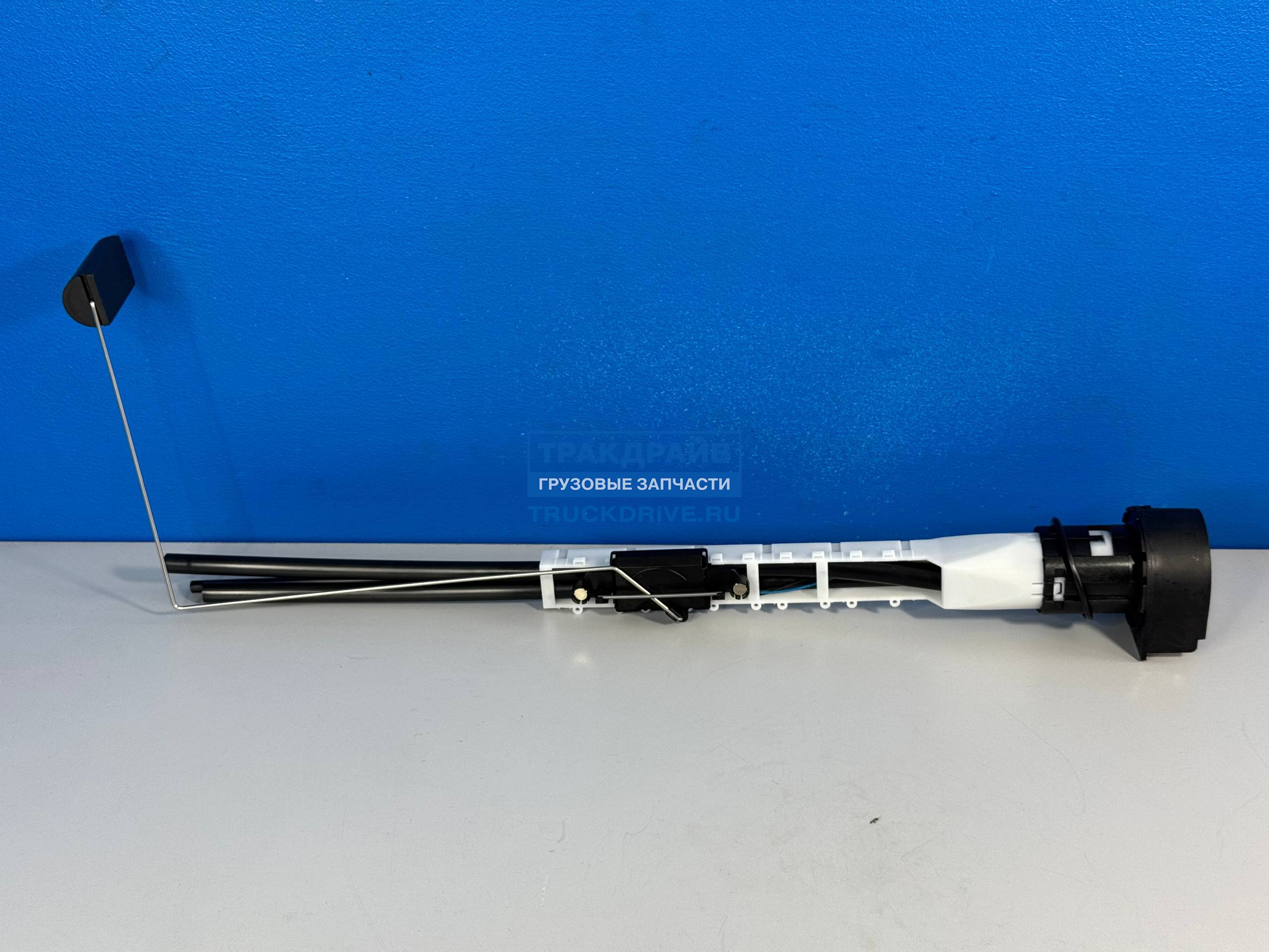 Фото AUGER 101417 топливозаборник с датчиком уровня топлива Mercedes Actros MP2 MP3 Axor L=585 мм.