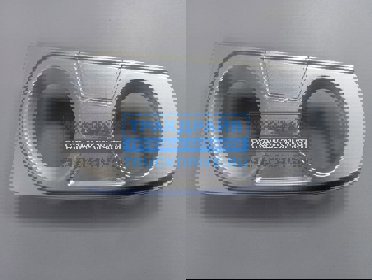 Рамка противотуманной фары Ивеко Стралис левой 92558 AUGER купить недорого