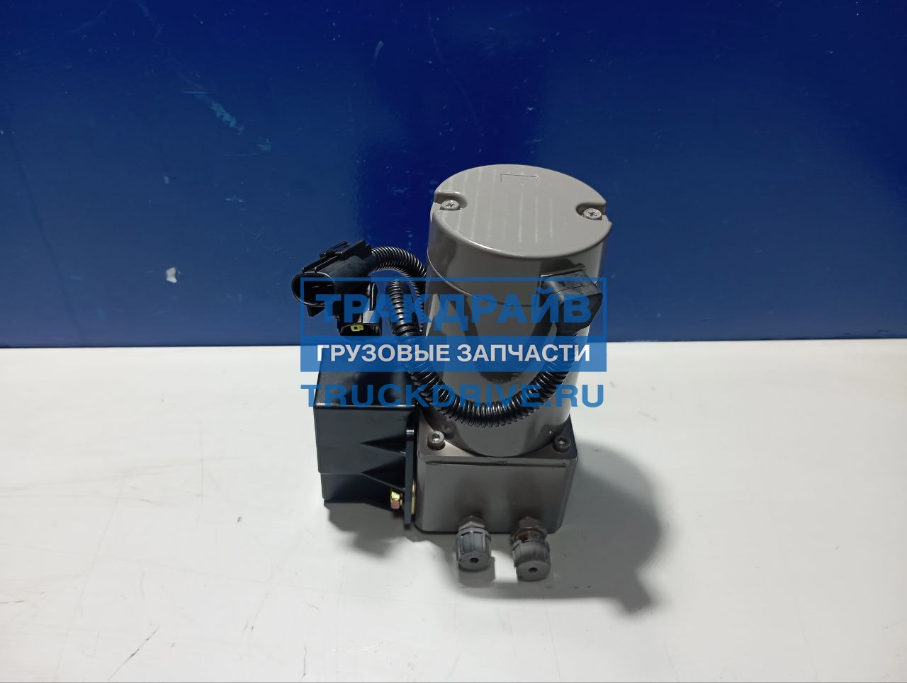 Фото AVLKRAFT 70098851 насос подъема кабины SITRAK C7H MAX HOWO T5G TX 8х4 6х4 электрический WG9925821031 2