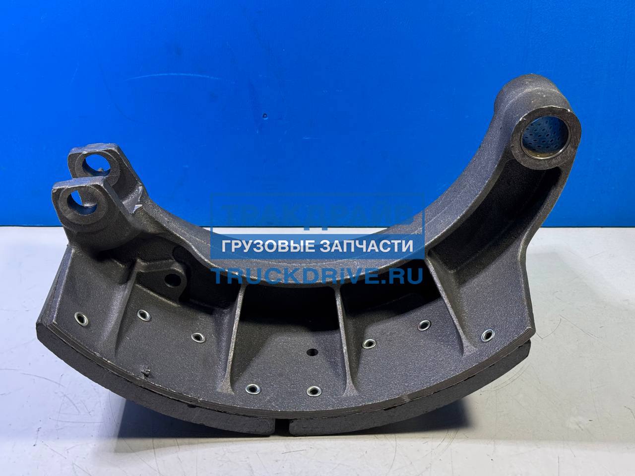 Фото AVLKRAFT 70202880 колодка тормозная для Шакман Х3000 задняя с накладками 8x8 отв. HD90149340093+HD90149340095