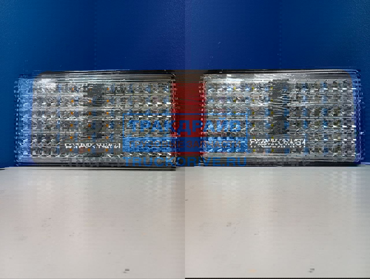 Фото АВТОЭЛЕКТРИКА 549013716010 фонарь задний КАМАЗ-54901 К5 левый/правый светодиодный с жгутом 