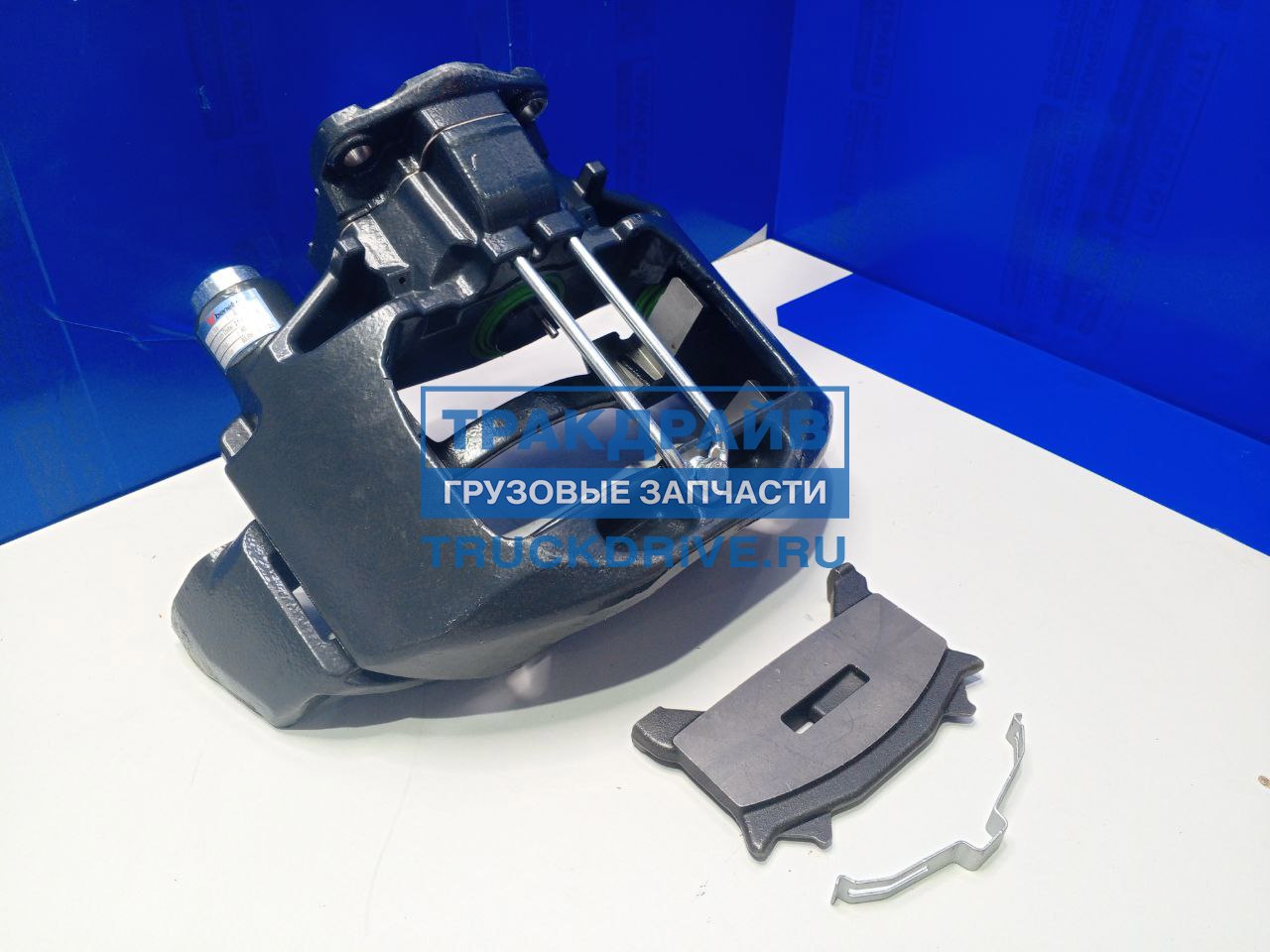 Фото BENEFIT 60004 суппорт тормозной правый в сборе со скобой WABCO Pan22-1 SAF