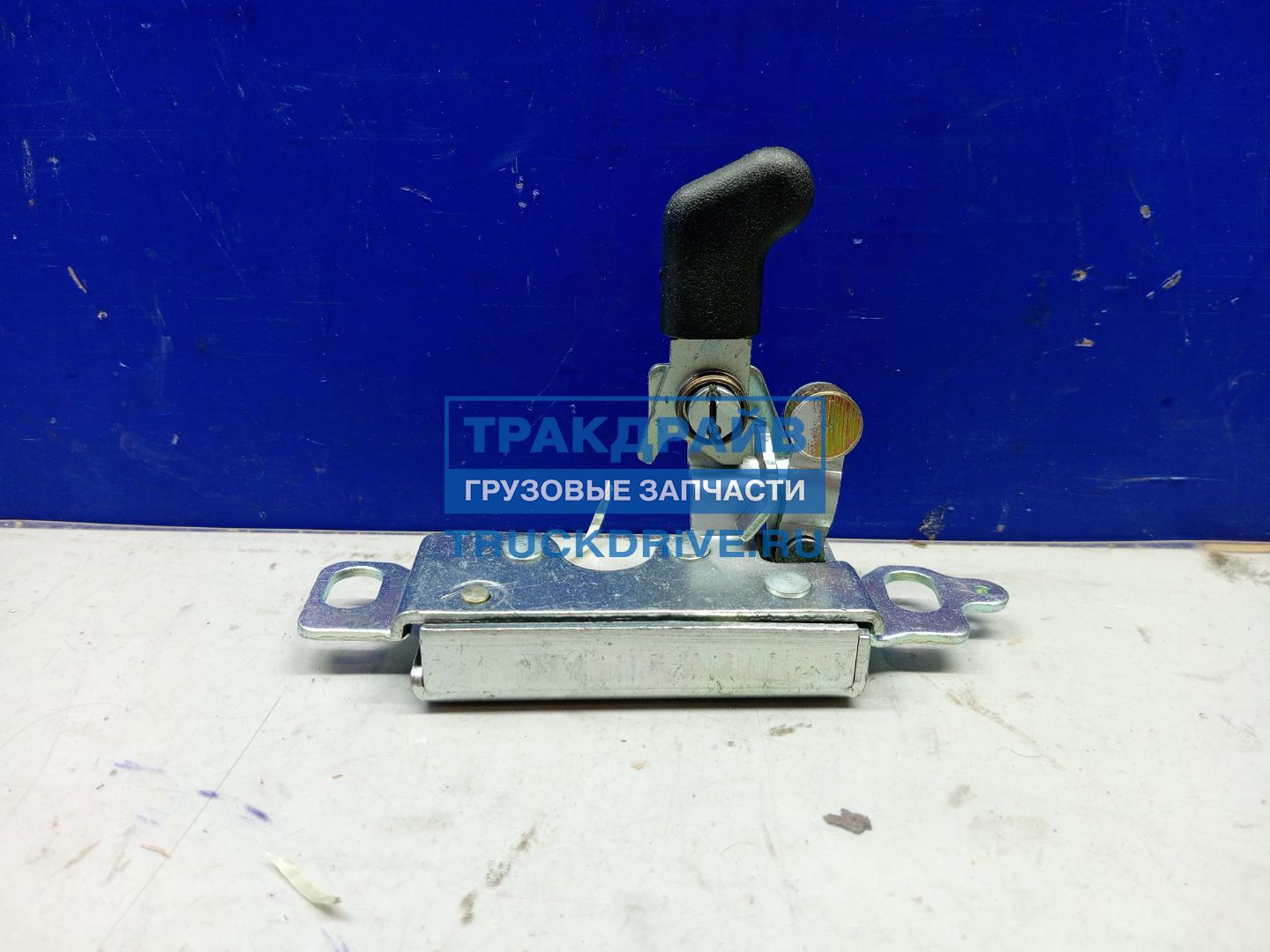 Фото BLUMAQ VOE15069006ST замок двери для гусеничных экскаваторах Volvo EC210, EC240, EC290