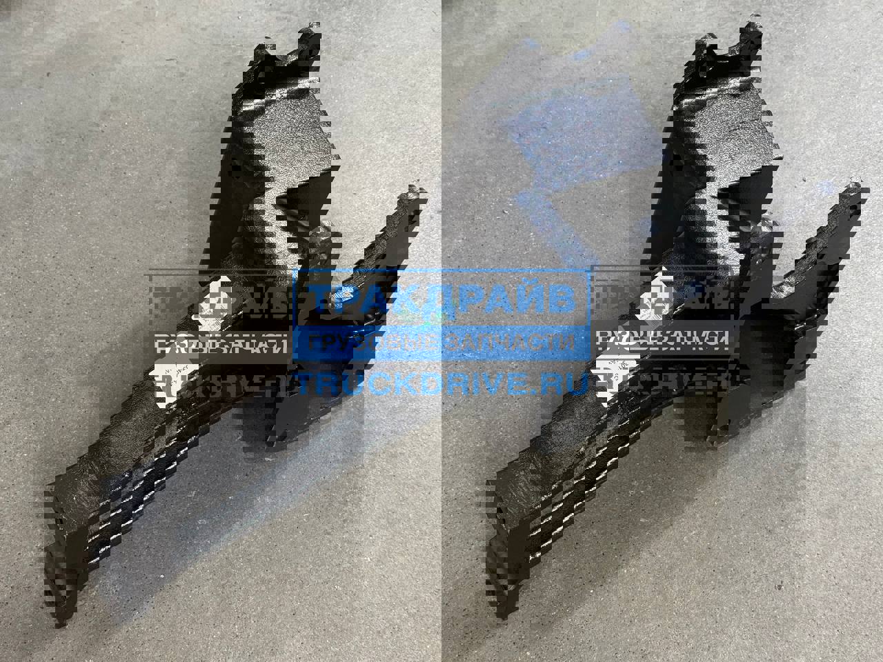 Фото CHINA 340301613C кронштейн рулевого механизма ГУР FAW J6