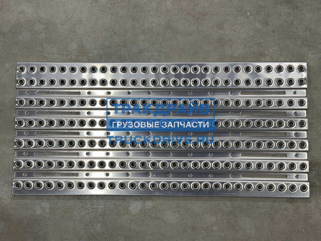 Трап для грузовиков Ситрак C7H AZ962593000009 CHINA купить недорого