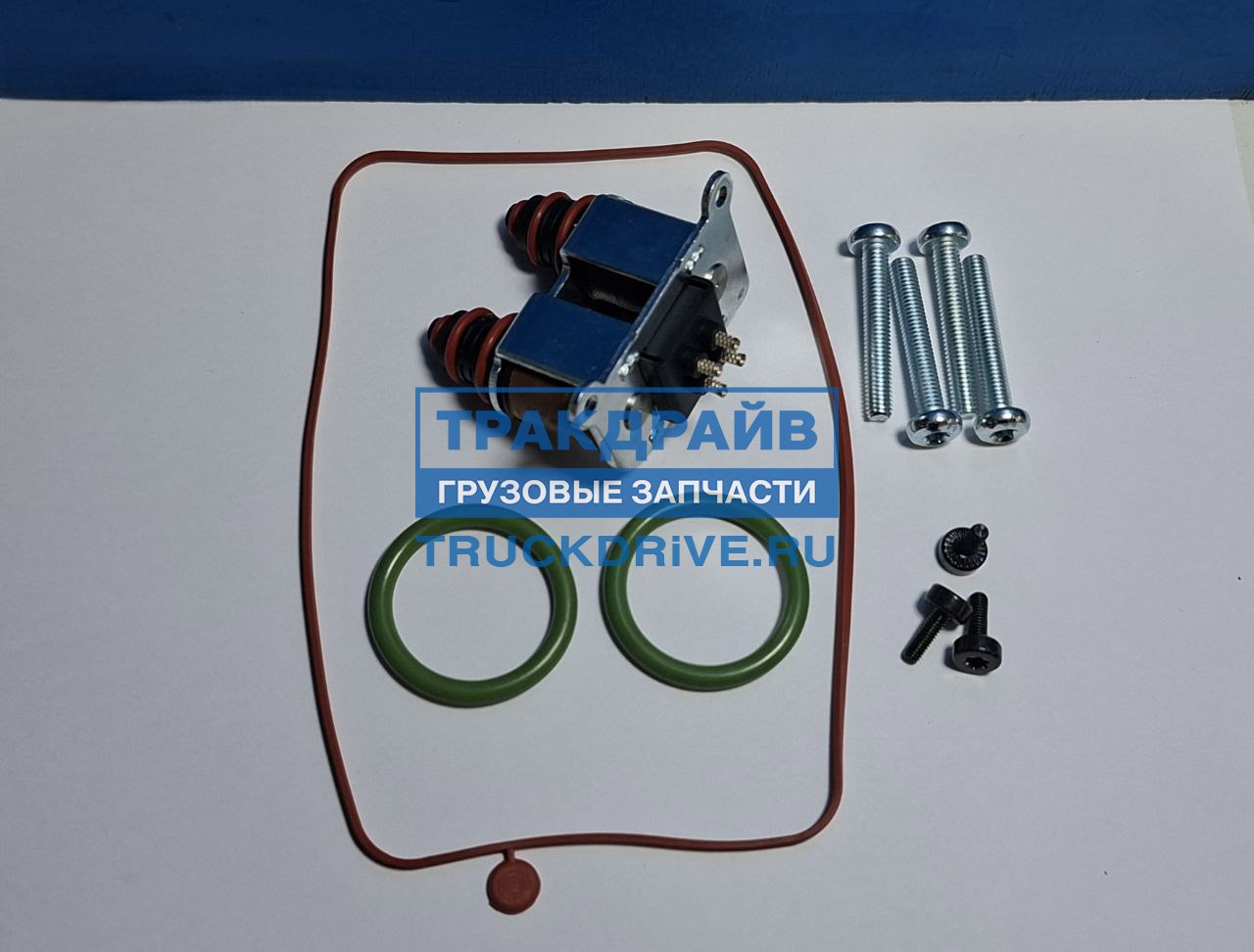 Фото COMBO CMB114118 клапан осушителя электромгнитный для автомобилей Scania 6 серии
