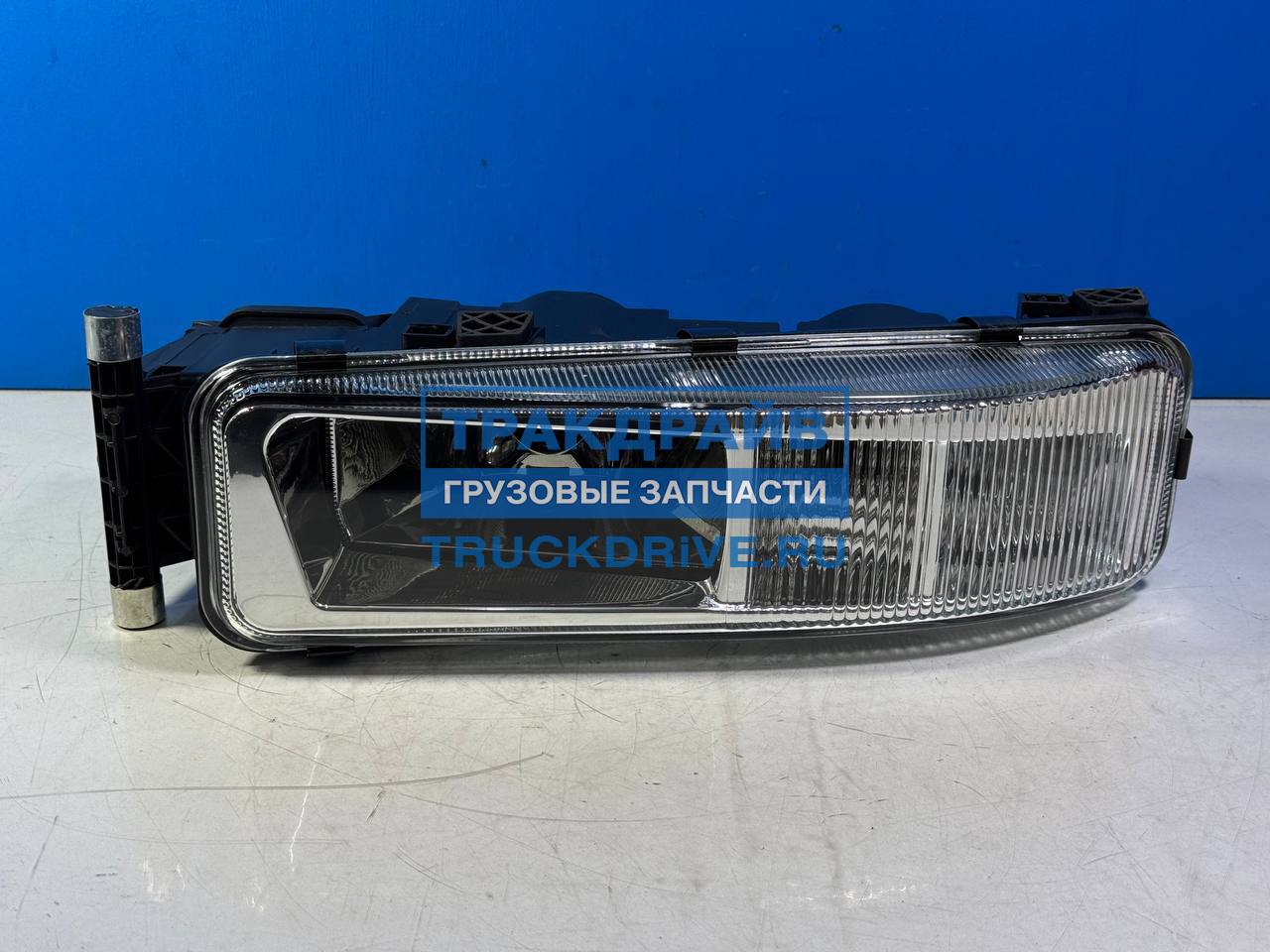 Фото COMBO CMB114606 правая фара противотуманная для MAN TGL TGM 