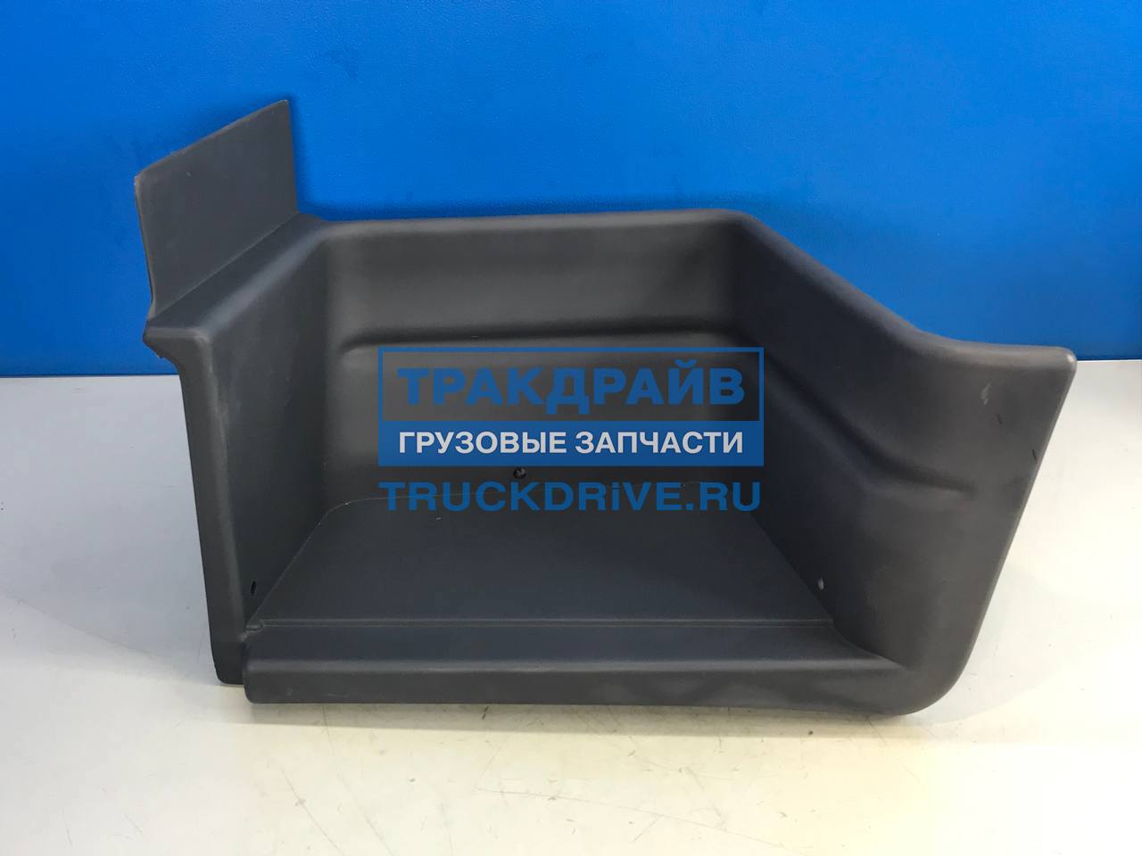 Фото COMBO CMB331360 корпус подножки Iveco Eurocargo Tector левый