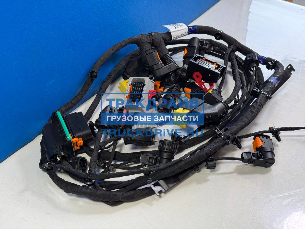 Фото COMBO CMB485614 жгут электрических кабелей фары для Volvo FH4