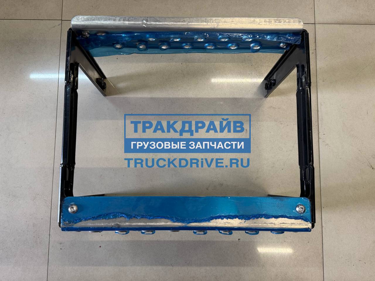 テクテク Ступенька на блок АКБ для Dongfeng GX DFH4180 2701710-H03A1