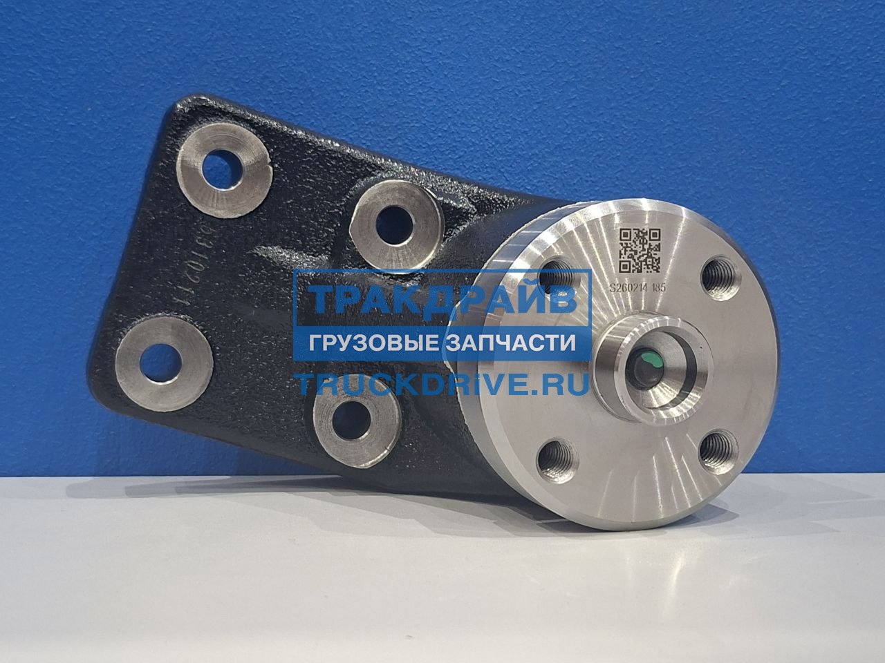 Фото DONGFENG C5310211 кронштейн привода вентилятора для DONGFENG KC ISL