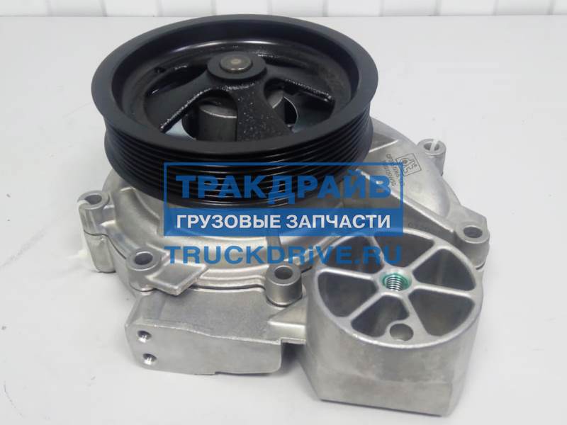 Фото DT SPARE PARTS 111163 помпа в сборе с корпусом и уплотнением Scania 4 и 5 серии моторы DC DT