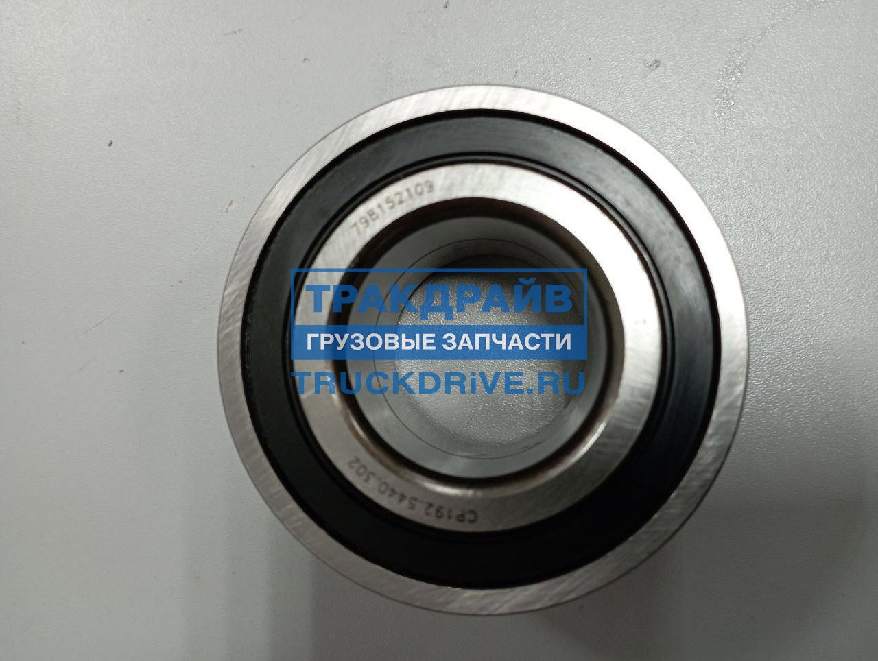Фото DT SPARE PARTS 315302 подшипник вала вентилятора охлаждения для MAN F90 M90 F2000 37*74*45 мм. 