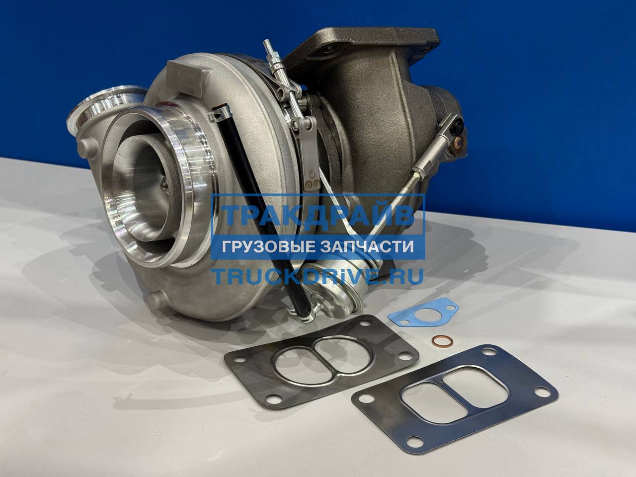 Фото DT SPARE PARTS 472711 турбокомпрессор для Mercedes Actros MP4 с мотором OM471