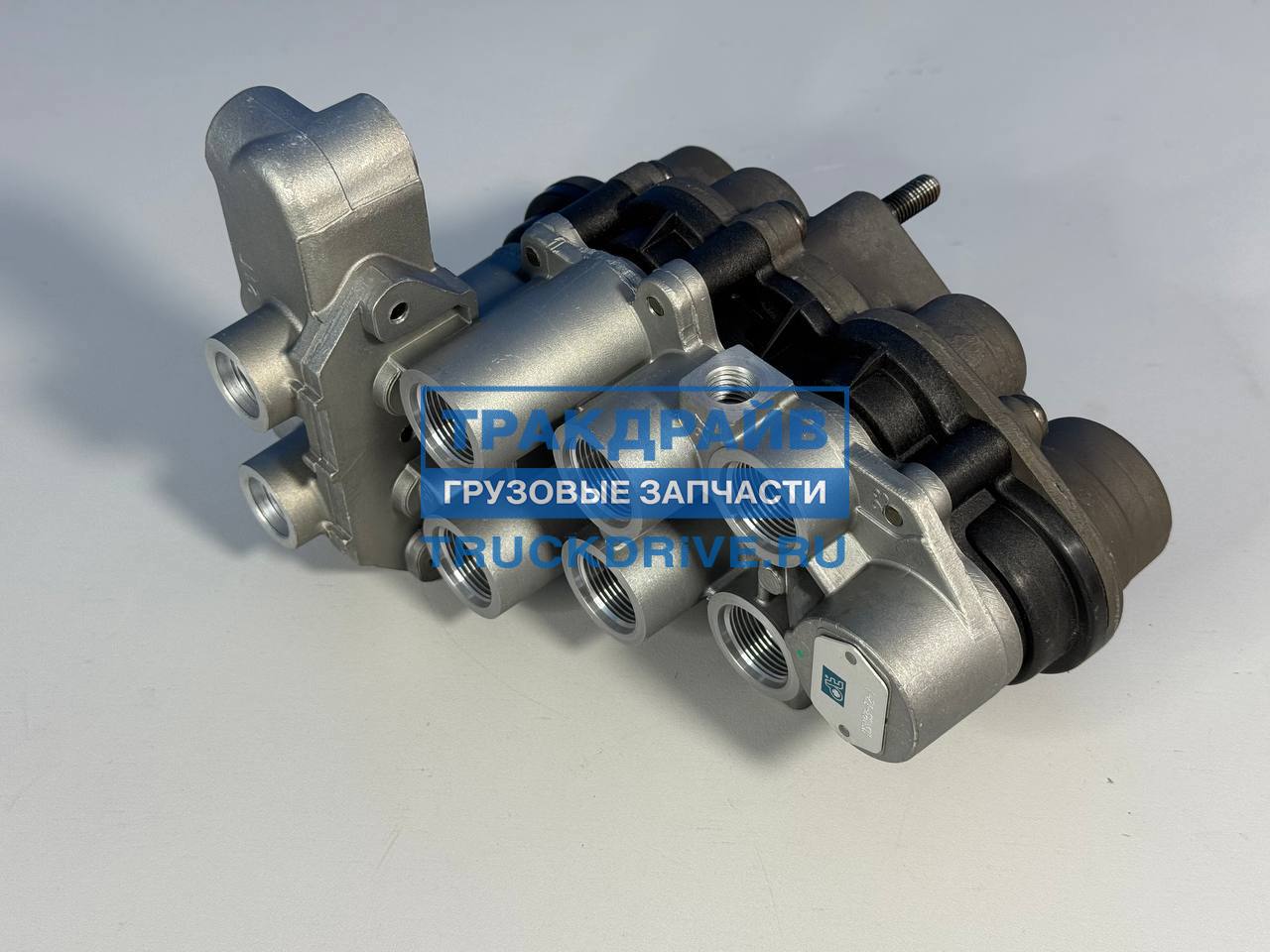 Фото DT SPARE PARTS 665140 клапан 4-х контурный защитный Renault Magnum