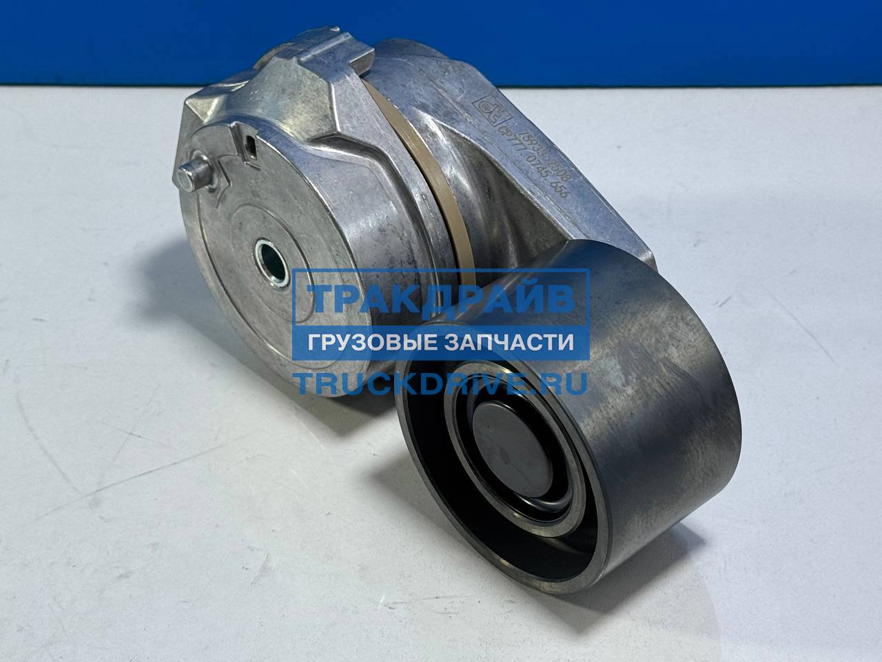 Фото DT SPARE PARTS 700656 ролик натяжной Iveco Stralis двигатель Cursor 11