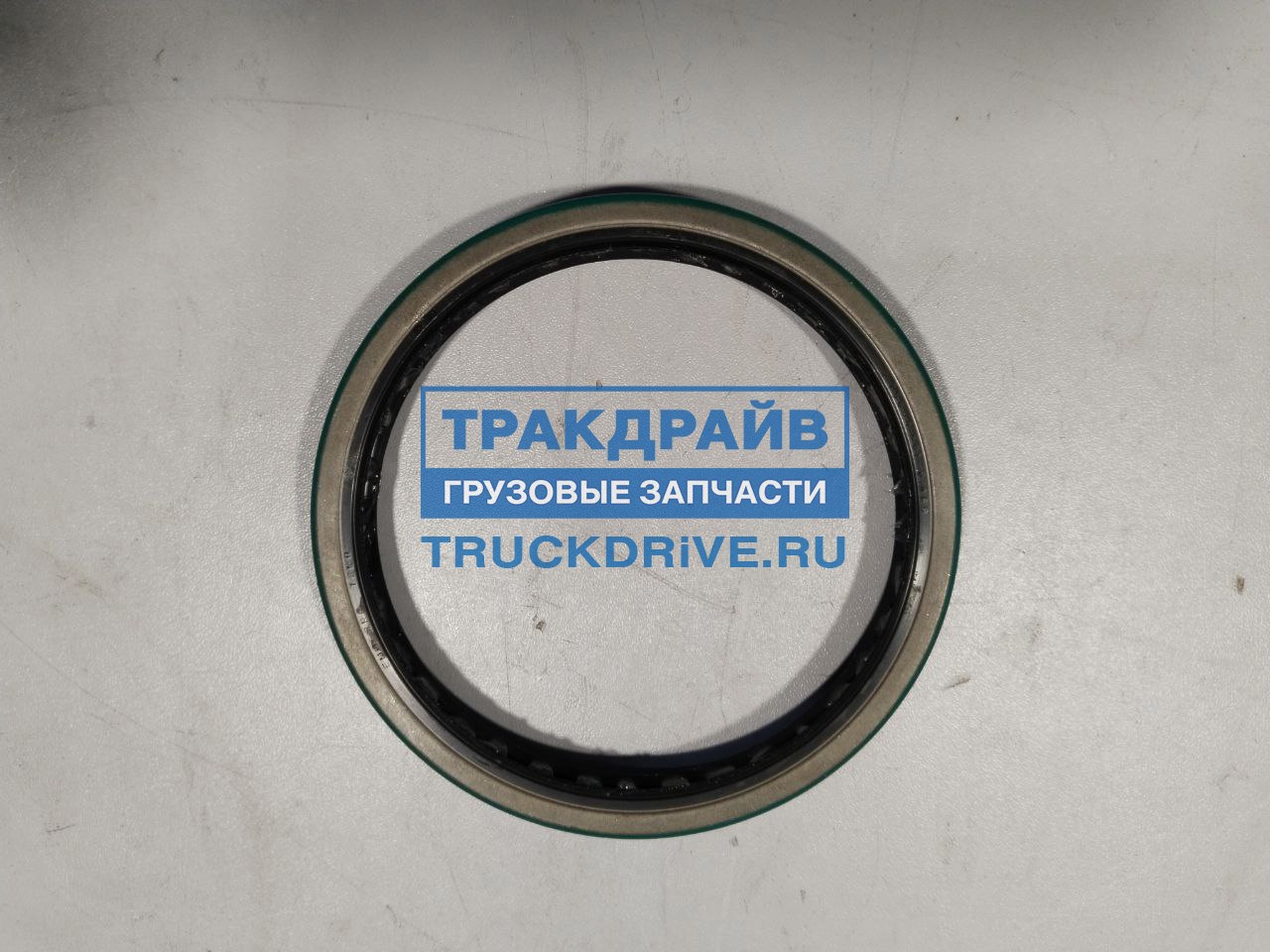 Фото EMMERRE 101611 сальник КПП для MAN IVECO 95,3х114,29х11,8 мм. задний  