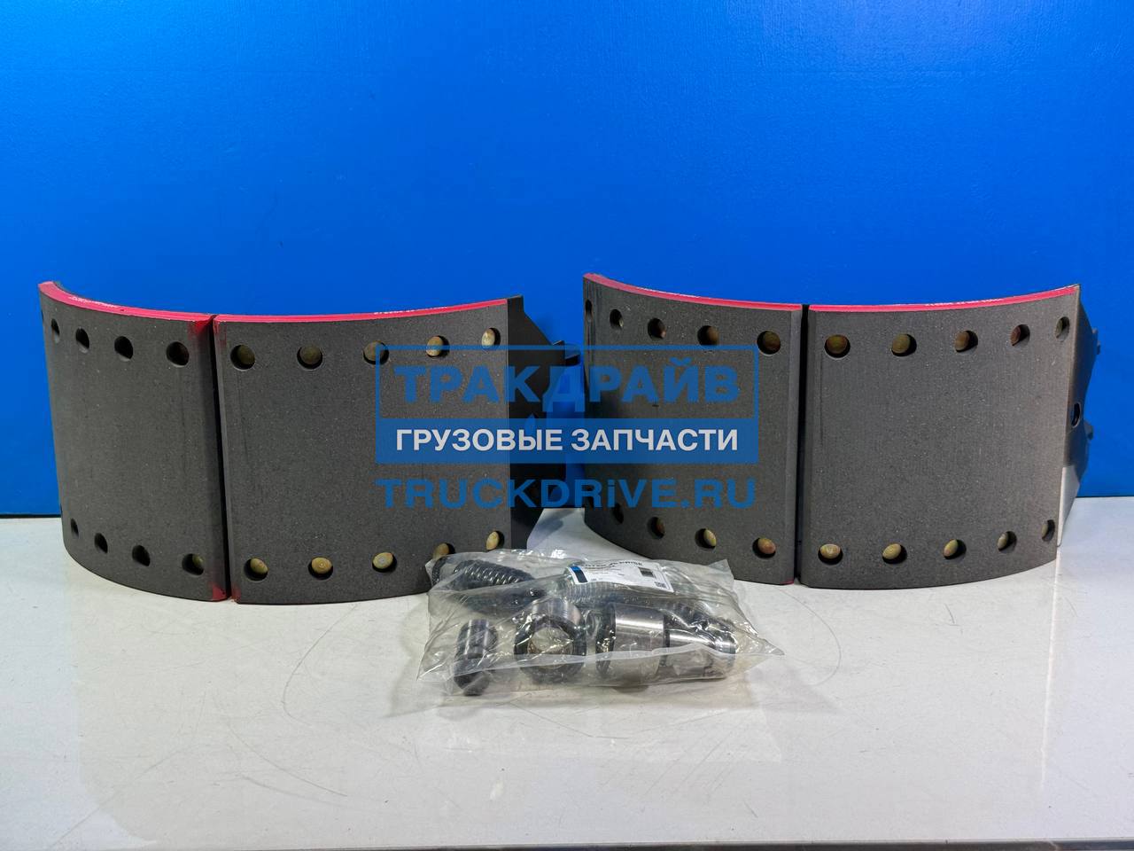 Фото ENTERPRISE E5804002 комплект тормозных колодок на колесо для BPW ECO 420х200 (с накладками и рмк)