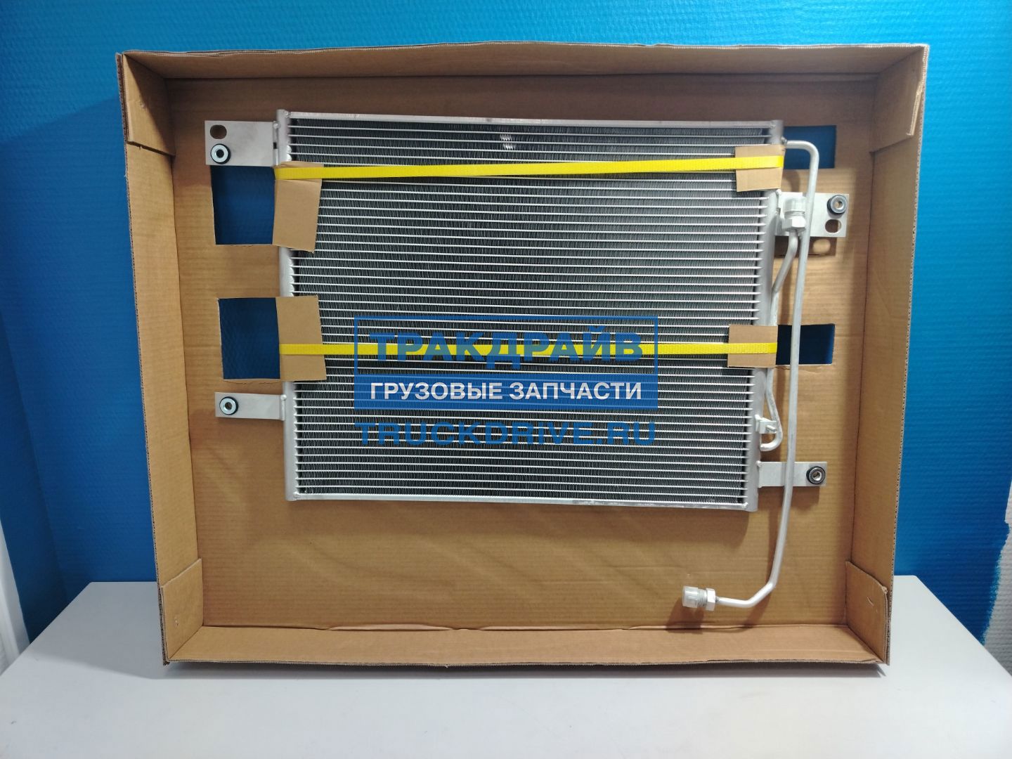 Фото ENTERPRISE E9530014 радиатор кондиционера для Mercedes Axor Камаз К4 5490