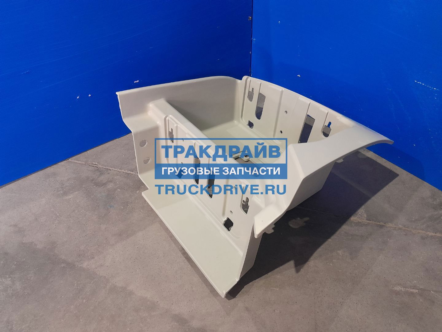 Фото ENTERPRISE E9818034 правая подножка кабины для Shacman X6000