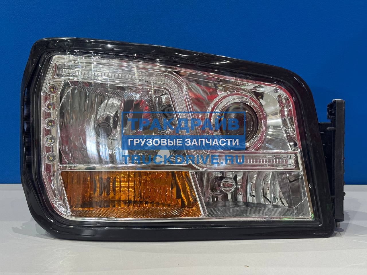 Фото ENTERPRISE E9840009 фара правая для Shacman X3000 SX3258 (с корректором, поворотник снизу) LED