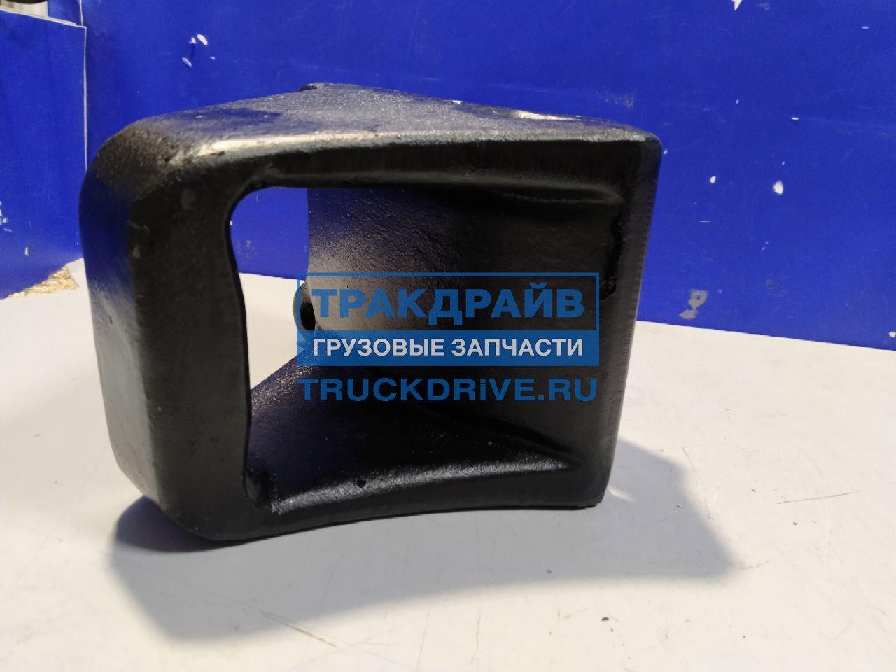 Фото ERREVI 724531 кронштейн 13-ти листовой рессоры Iveco EuroTech EuroStar EuroTrakker 1