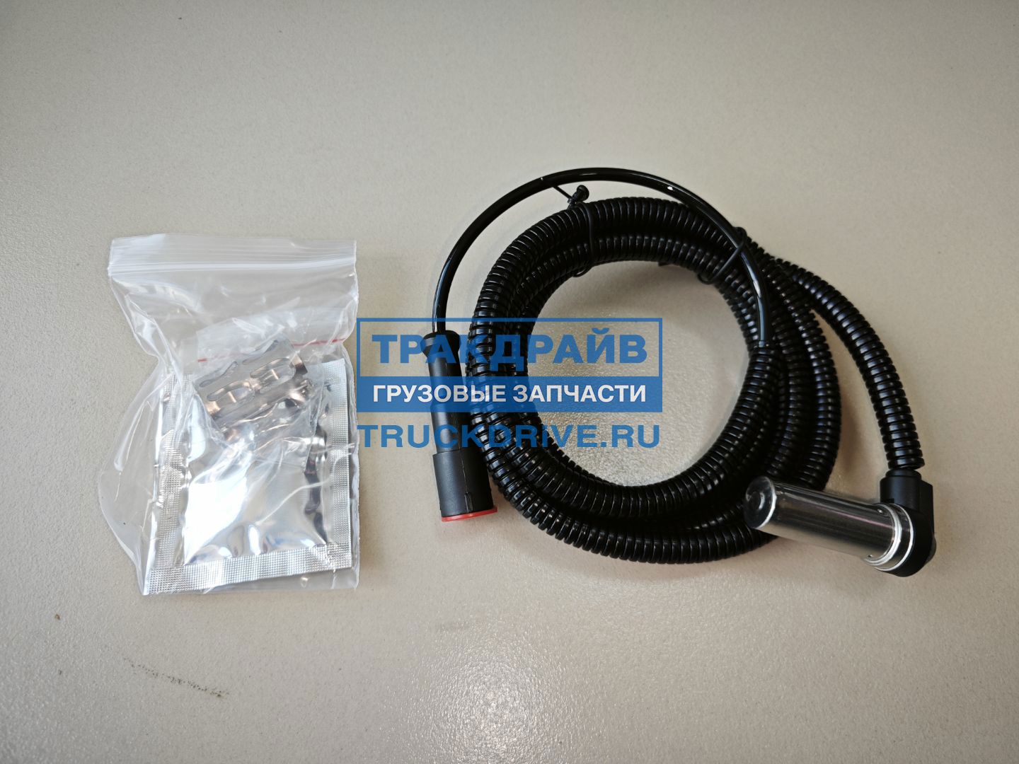 Фото EXOVO 04008E датчик ABS Г-образный для Мерседес Актрос 1560 мм