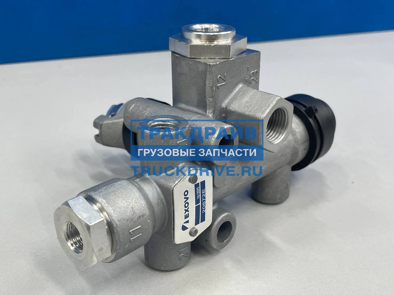Фото EXOVO 20672E кран уровня пола для автомобилей Скания 83 93 113 143 94 114 124 144 164