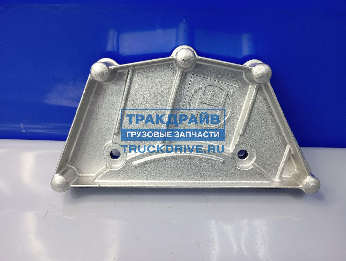 Фото FAW 1358301091 крышка АКПП ZF Traxon 12TX2621TD для FAW J7 4180 3