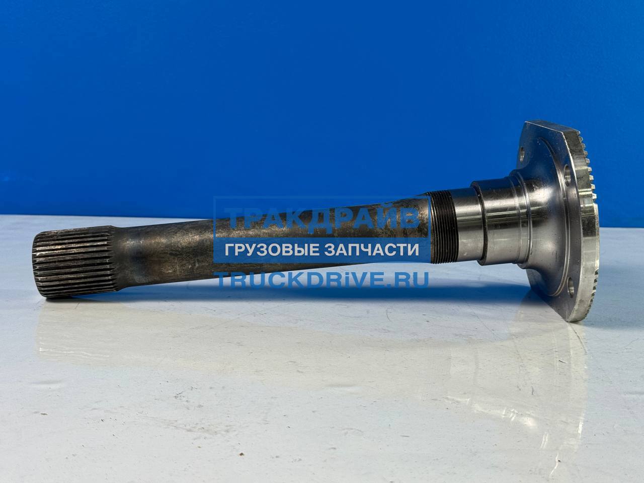 Фото FAW 2502161A0E вал проходной среднего редуктора для FAW J6 2011 мост R16T230W (L=420 мм, диаметр 180, 4 отверстия)