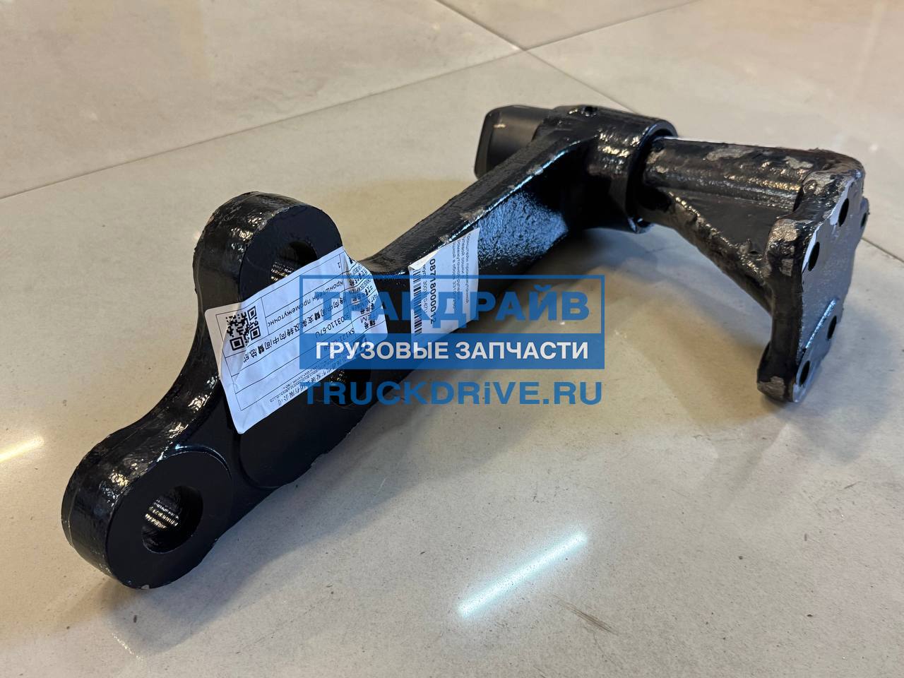 Фото FAW 300311067U сошка рулевая продольной тяги второй оси (маятник) для FAW J6 8x4