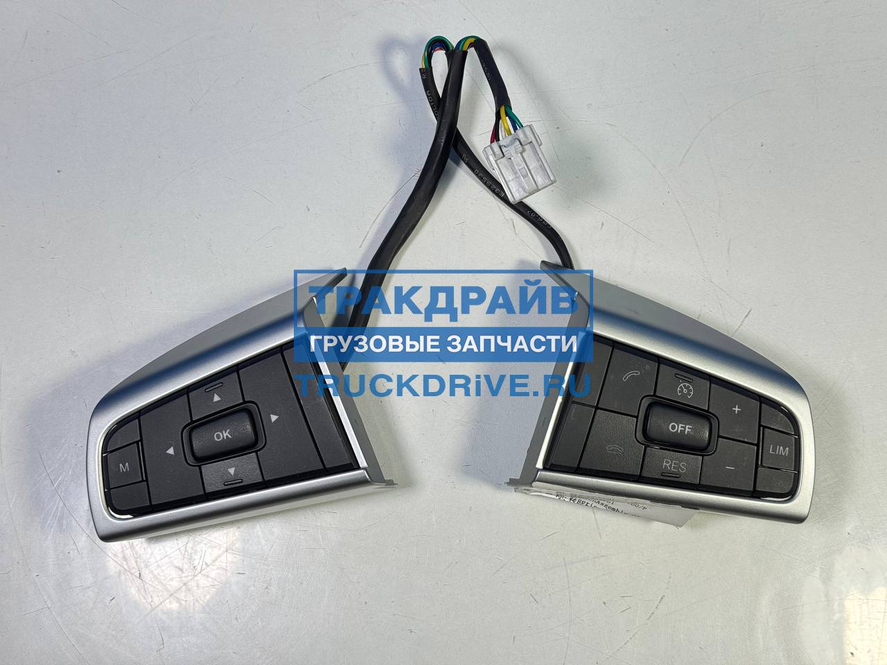 Фото FAW 37351102000C00F блок кнопок на руле левый для FAW J7