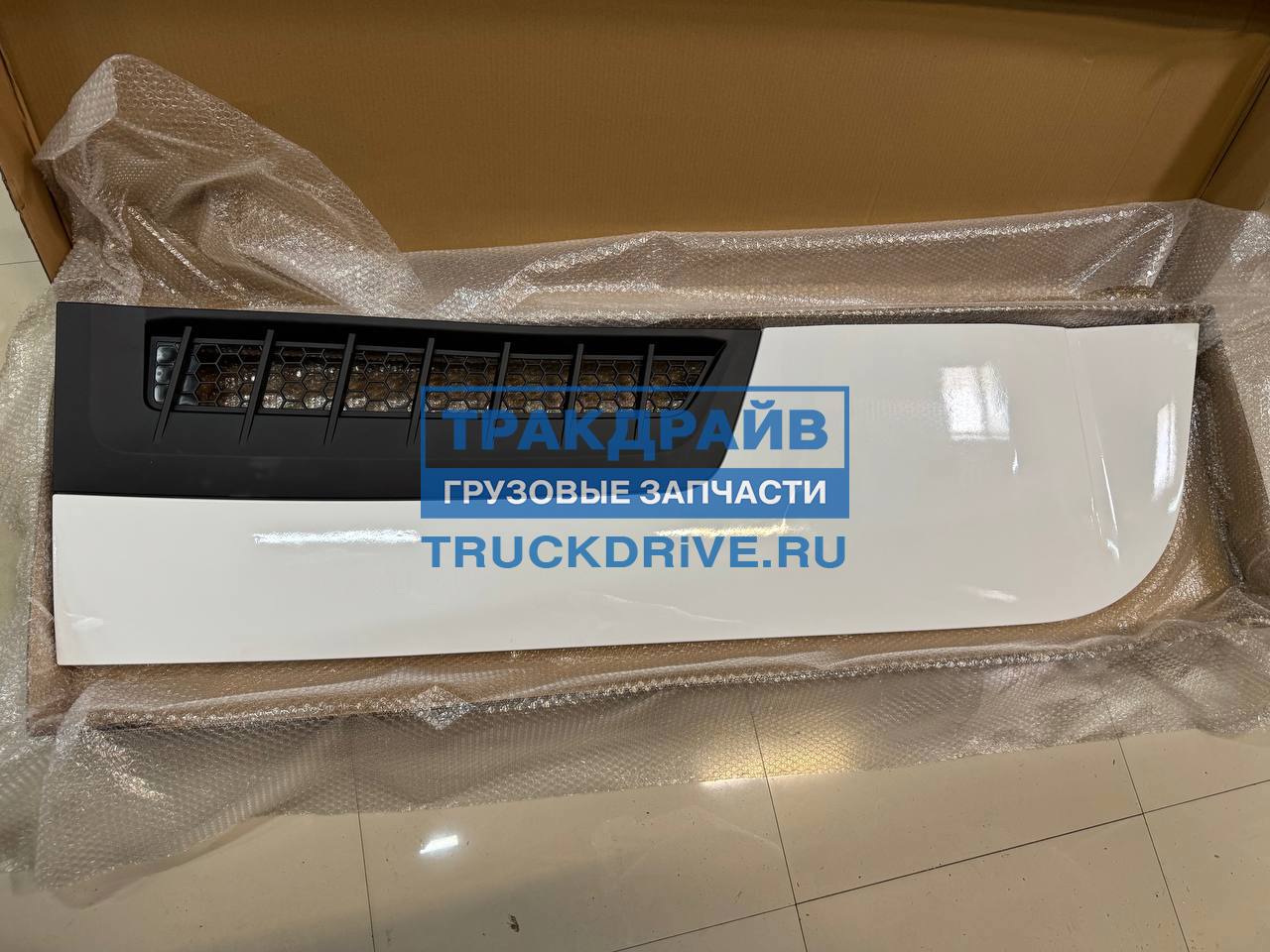 Фото FAW 5704220B90I дефлектор сзади кабины нижний правый для FAW J7