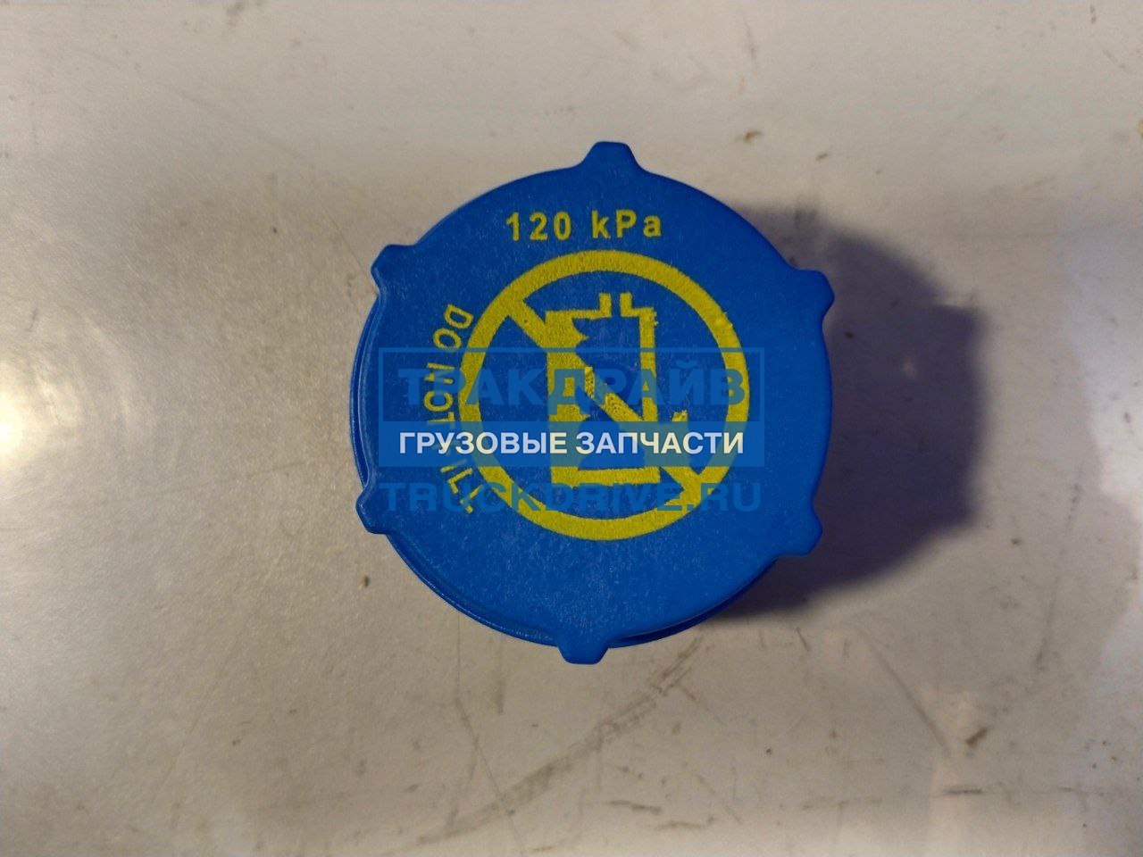 Фото FEBI BILSTEIN 175449 крышка расширительного бачка Volvo FH4