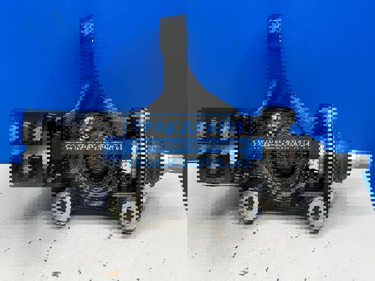 Кулак поворотный правый Ford Transit 2207749 FORD купить недорого