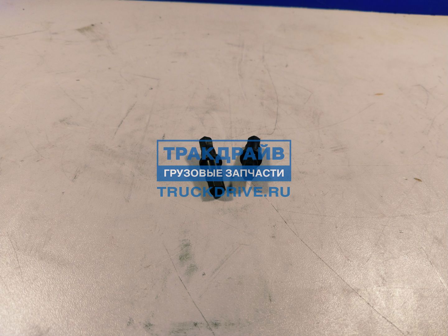 Фото FOTON YF3502DR01035 болт регулировочный переднего суппорта Foton 