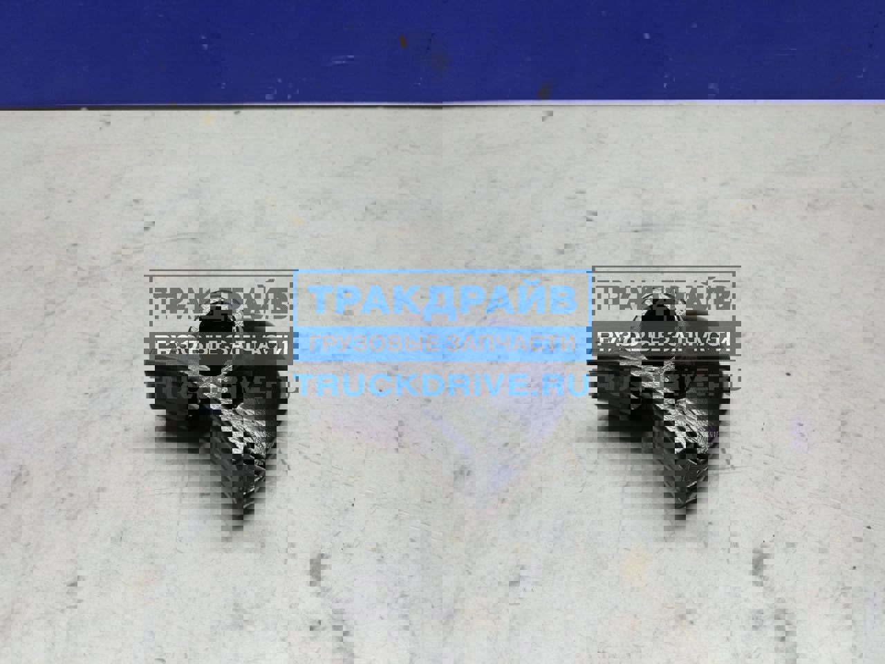 Фото GRONAX 924197 кронштейн датчика ABS Schmitz левый правый  2