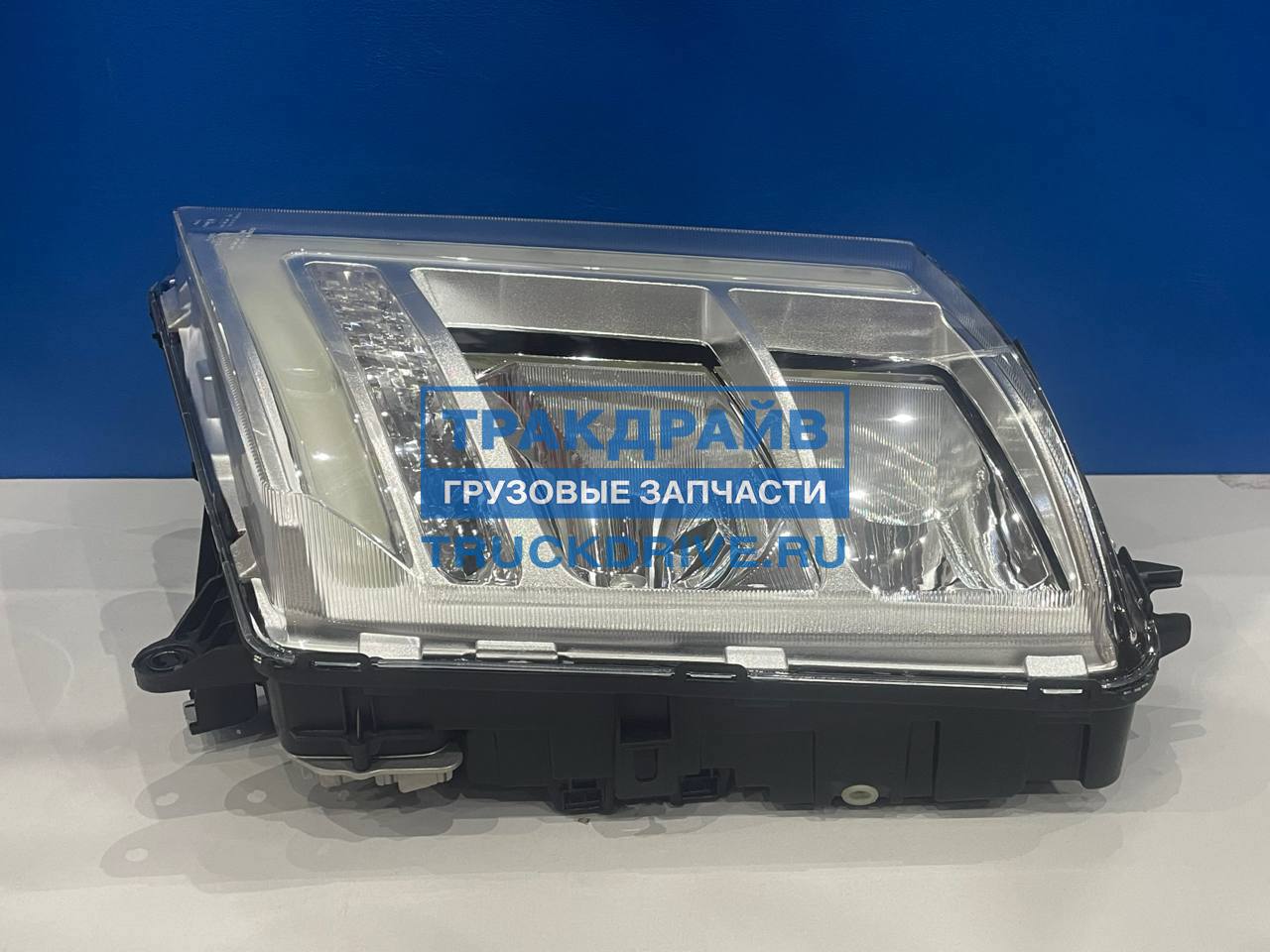Фото HANLIN 891V371101L фара левая с электроприводом для Volvo FH 4 2013 >