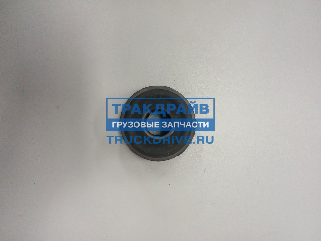 Фото HD-PARTS 312302 сайлентблок переднего стабилизатора для автомобилей Scania 016*46.5*24 мм  