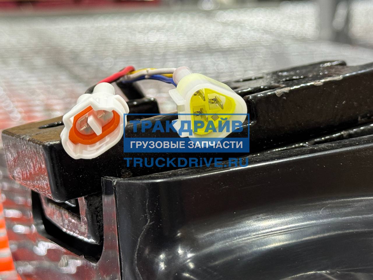 Зеркало заднего вида для автобуса HIGER левое 82EVE-02100-PCT