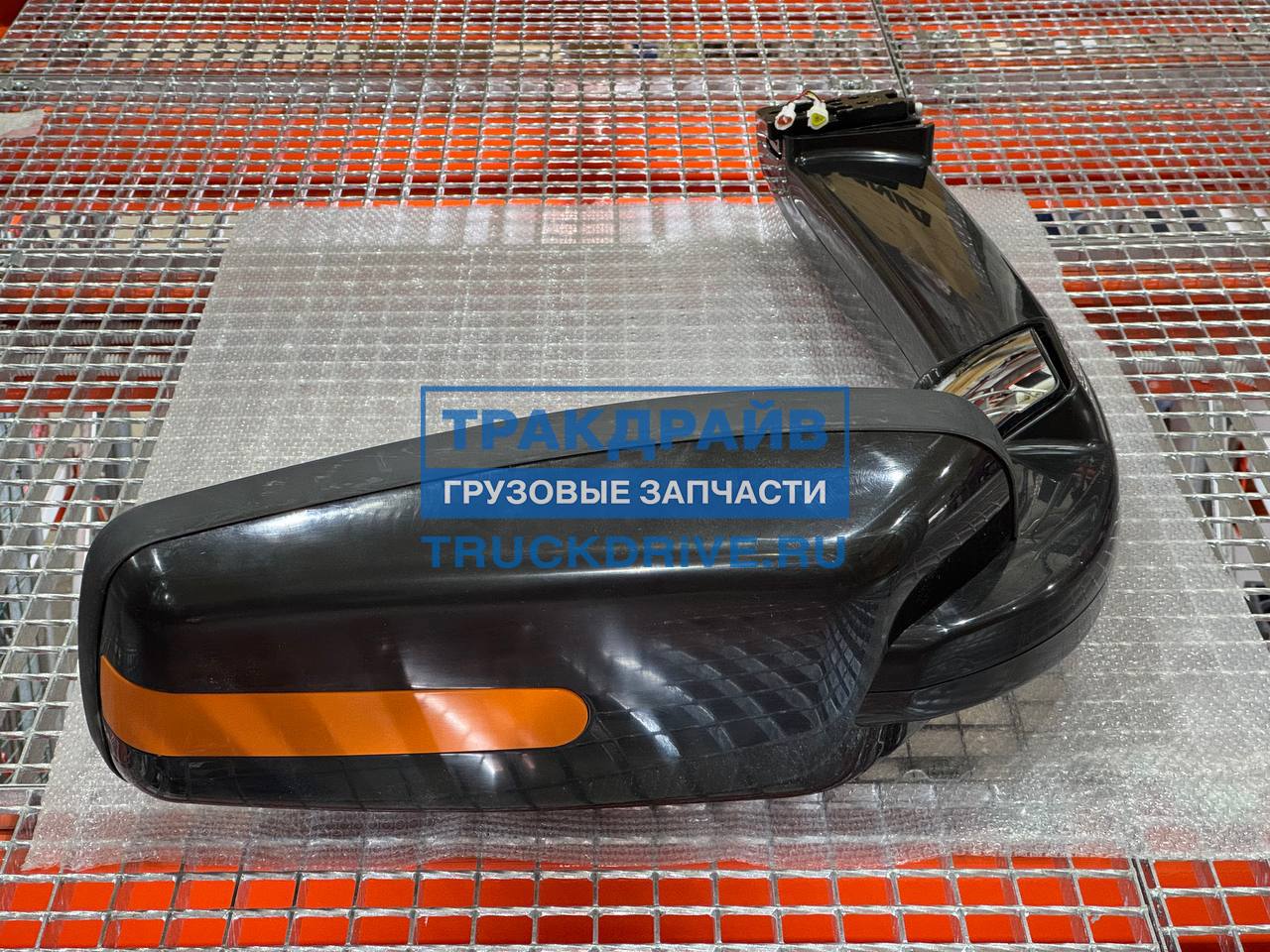 Зеркало заднего вида для автобуса HIGER левое 82EVE-02100-PCT