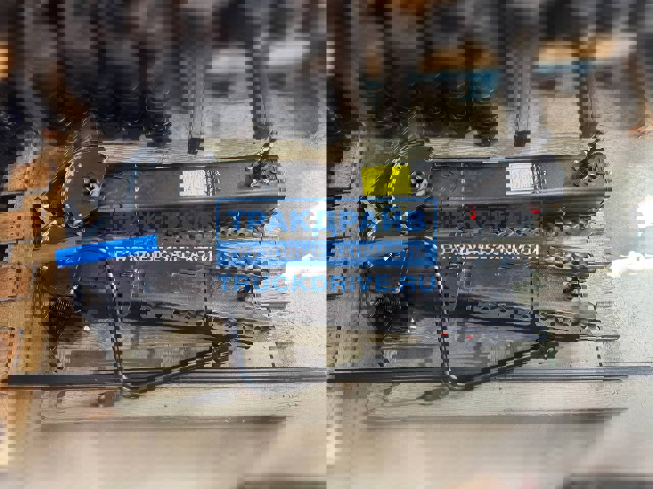 Фото HJBRIDGE HJZN2545000SG опорное устройство полуприцепа 800 мм (Пара+вал и ручка)