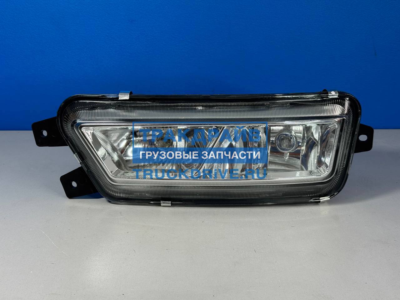 Фара противотуманная FAW 6420 V80,T80 левая