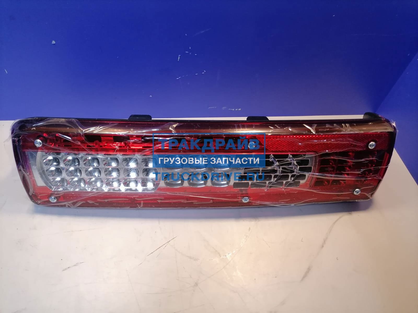 Фото ISIKSAN 1038LSRH фонарь правый Volvo FH4 FM4 LED