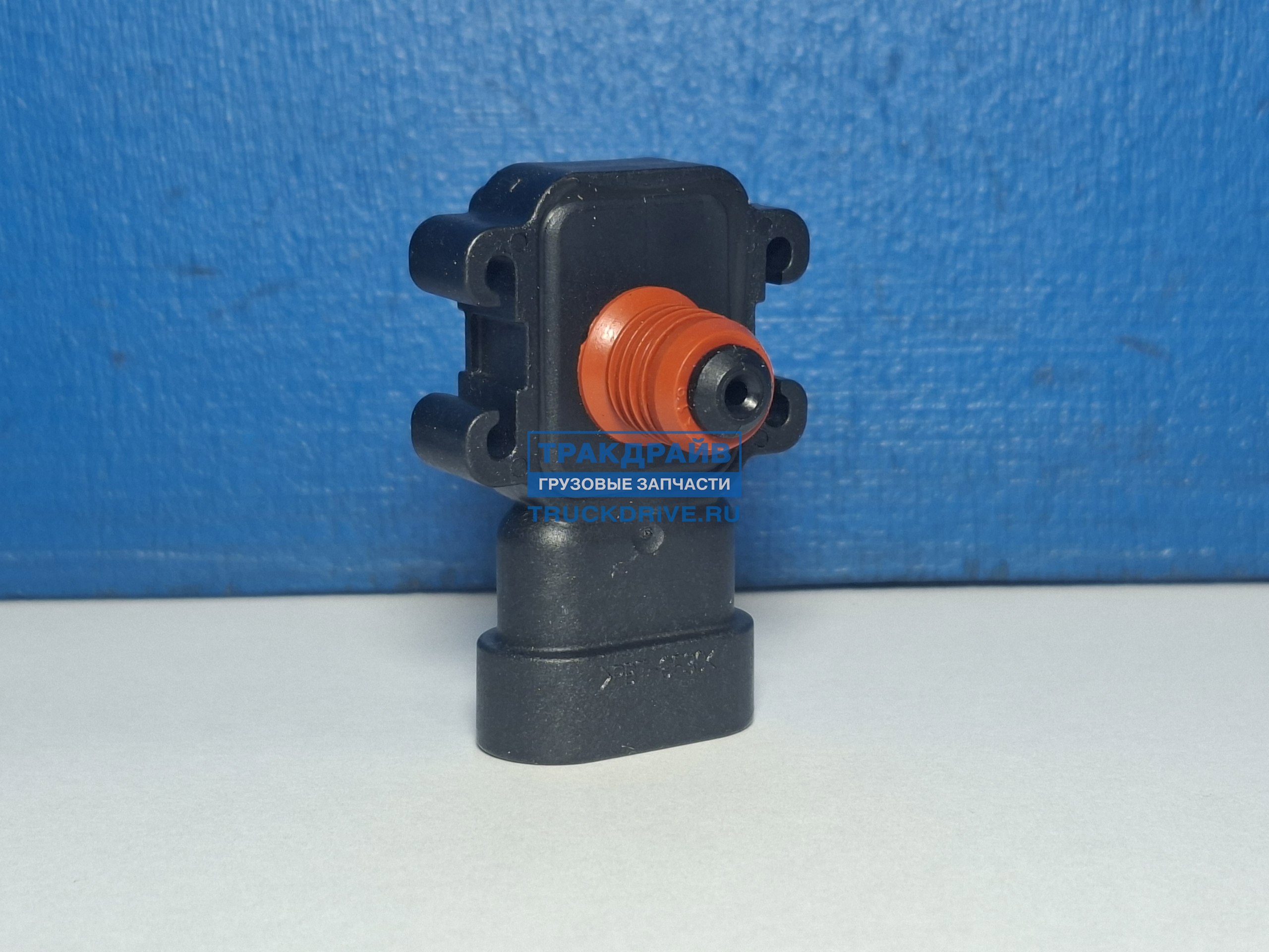Фото ISUZU 8281397750 датчик давления воздуха на патрубке для ISUZU NQR75 с мотором 4HK1
