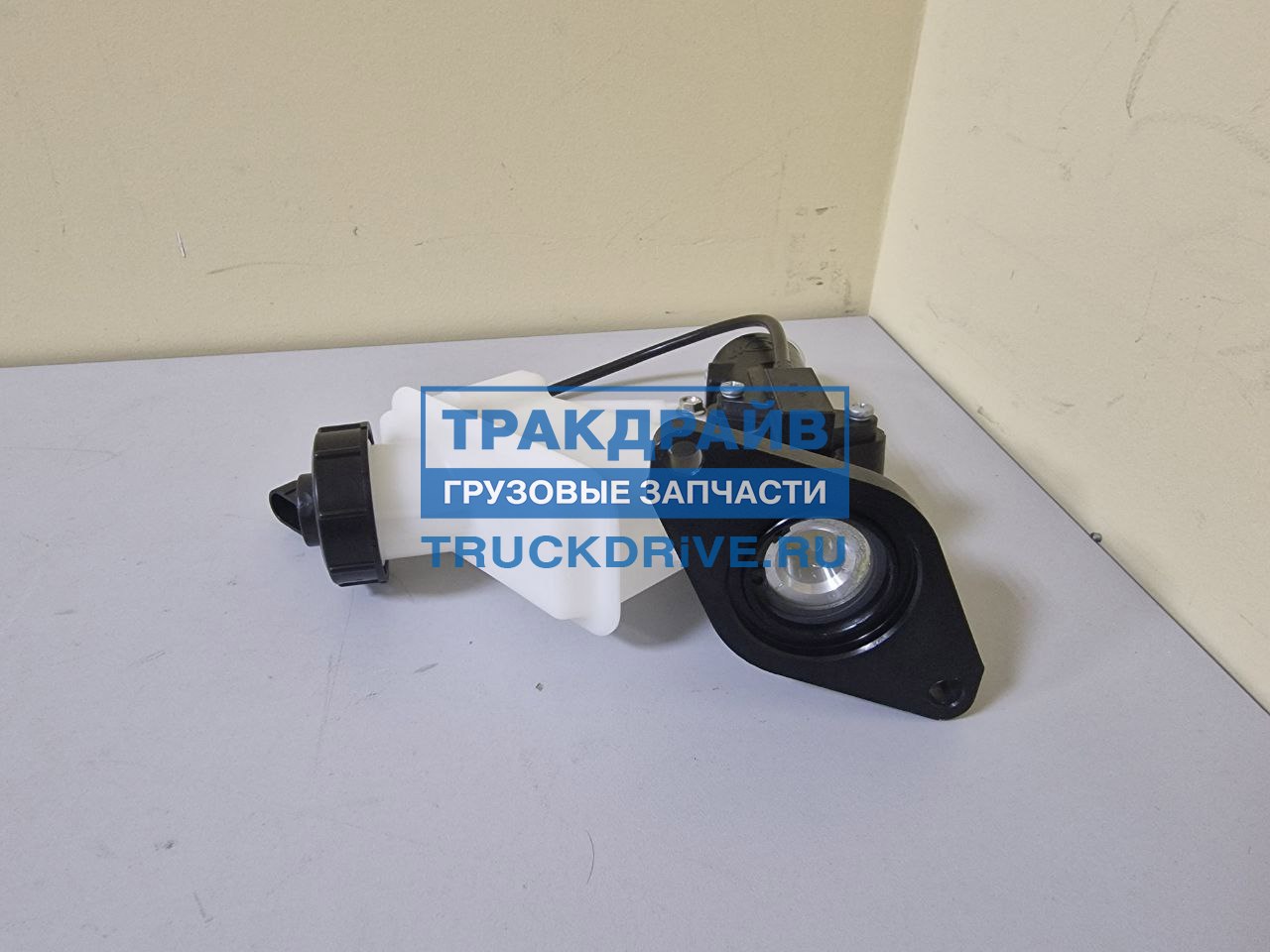 Цилиндр сцепления главный Iveco Stralis оригинальный 41285166 IVECO ...