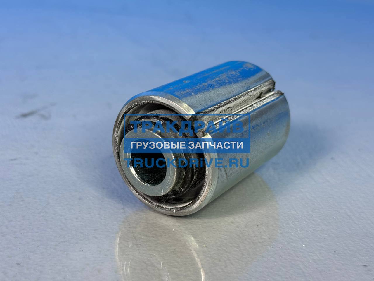 Фото IVECO 98413847 втулка передней рессоры для Ивеко Еврокарго