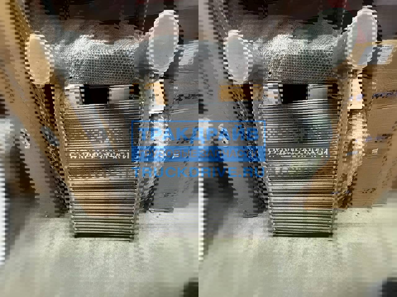 Фото JAC 1109300Y1P3001 интеркулер JAC N350